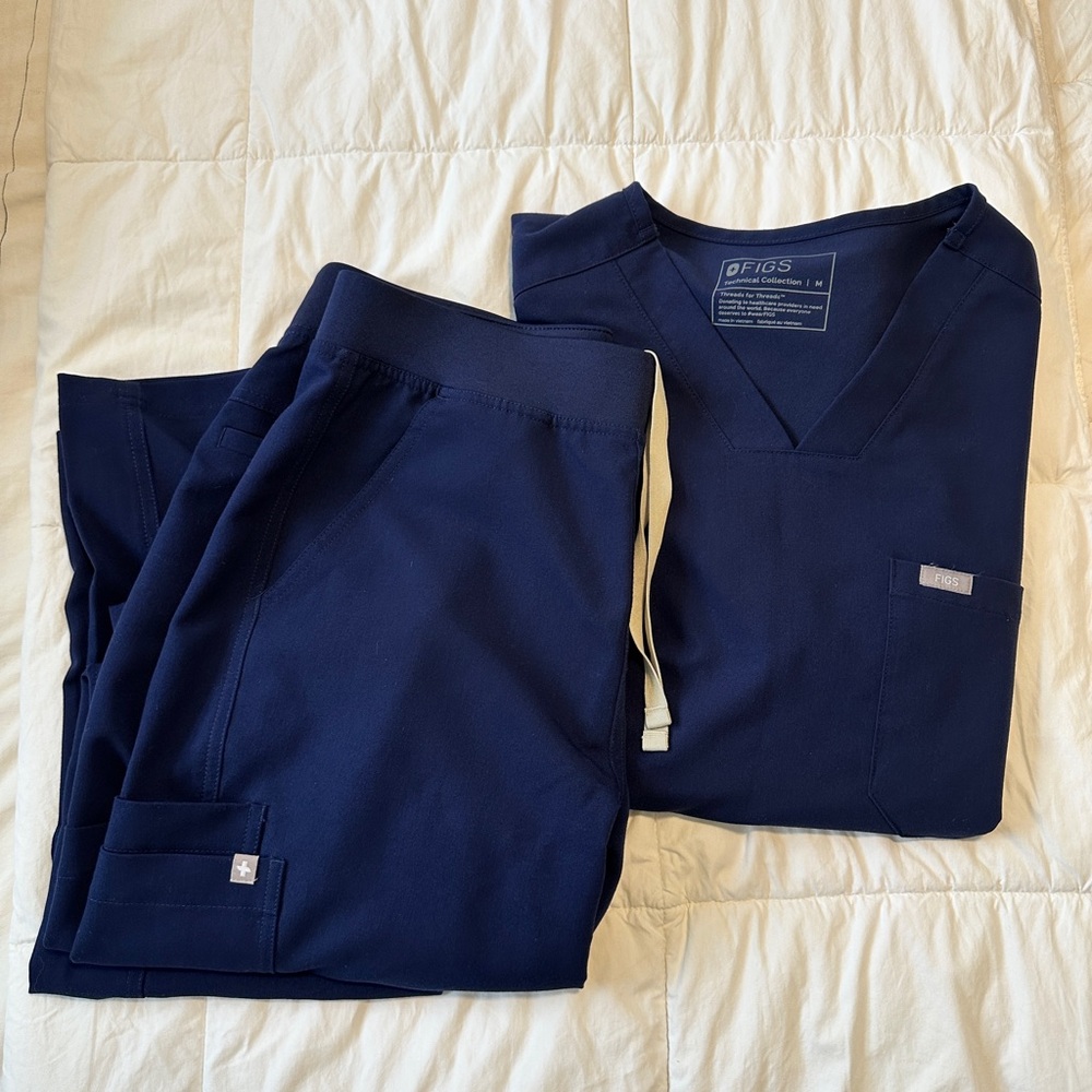 FIGS Men’s Navy Scrubs - Leon Three-Pocket Scrub Top & Axim Cargo Scrub Pants